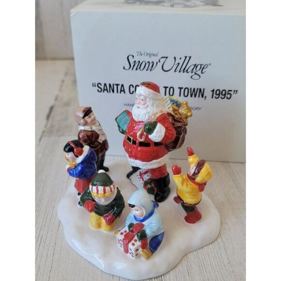 Dept 56 54771 Santa Comes To Town Snow village accessory Xmas - Picture 1 of 6